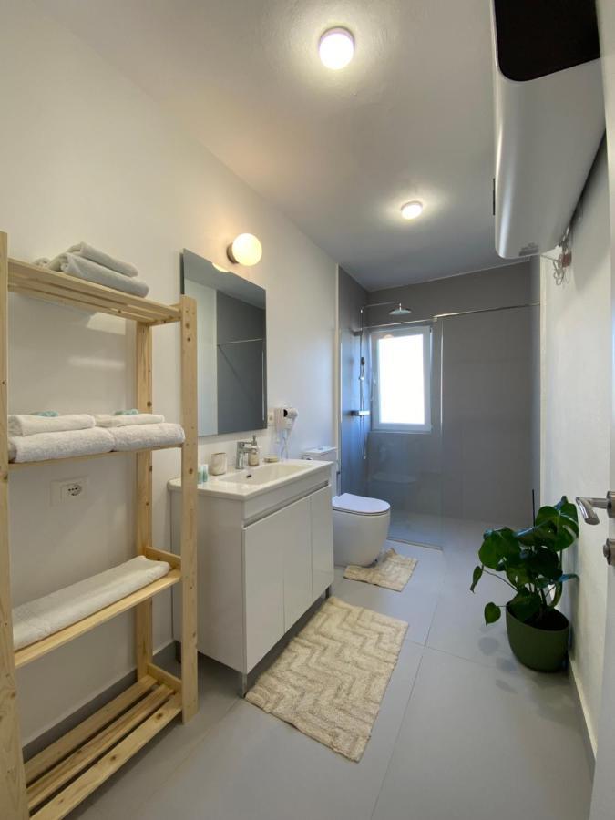Lucas Central Oasis Studios Тирана Екстериор снимка