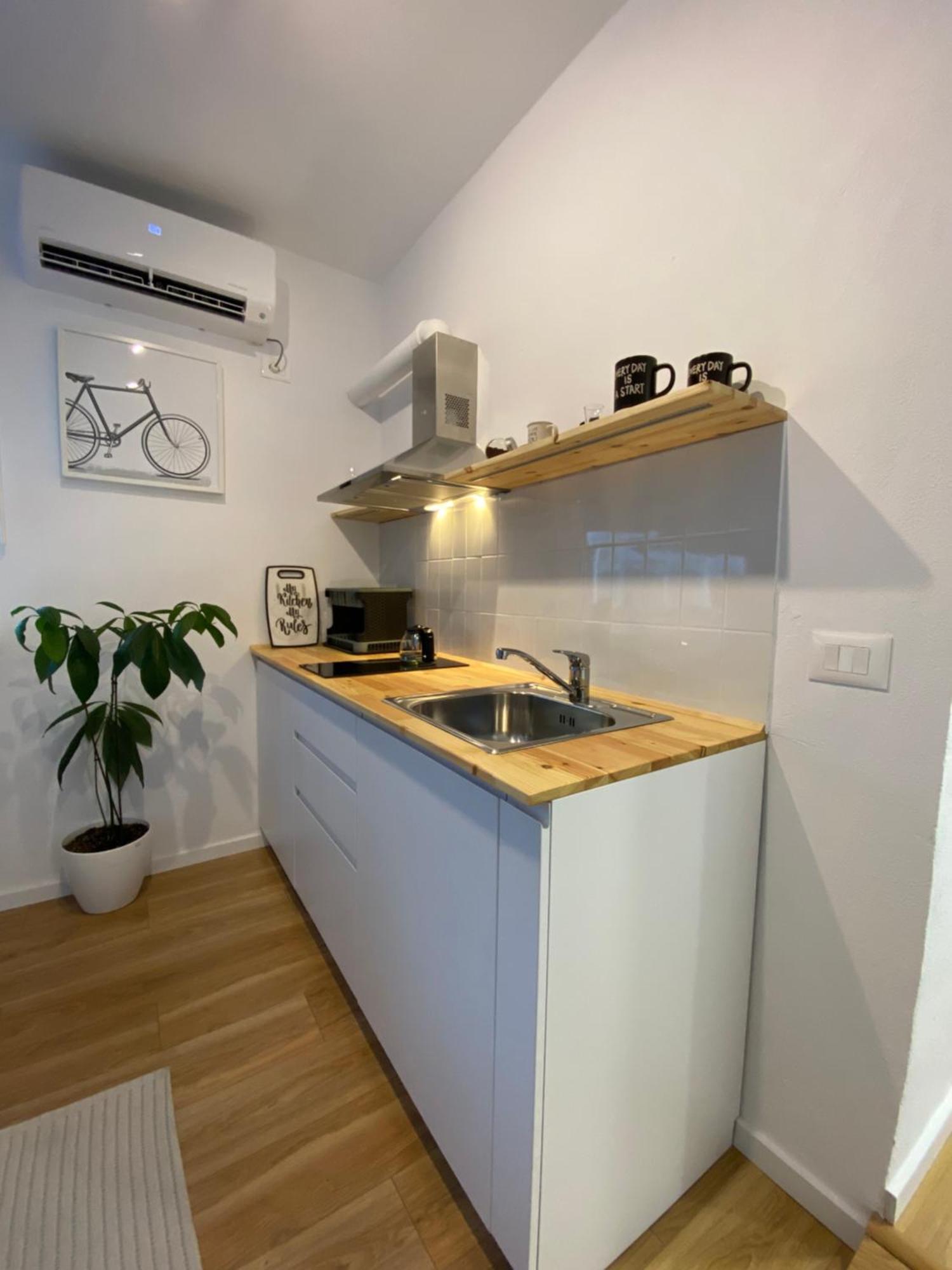 Lucas Central Oasis Studios Тирана Екстериор снимка